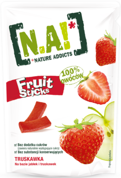 Biała torebka N.A! Fruit Sticks Truskawka, 100% owoców, czerwone żelki bez dodatku cukru, widok przód.
