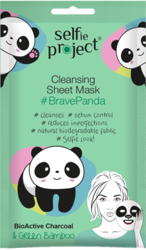 Zielona saszetka maski oczyszczającej Selfie Project #BravePanda z BioActive Charcoal i Green Bamboo i pandami.