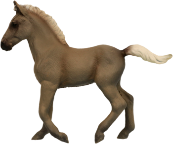 Figurka źrebaka rasy Rocky Mountain, płowa sierść, jasna grzywa i ogon, dynamiczna poza, widok z boku.