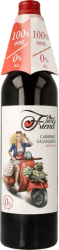 Butelka czerwonego wina bezalkoholowego The Best Friend Cabernet Sauvignon 0% Alc. Etykieta: kobieta na skuterze z psem.