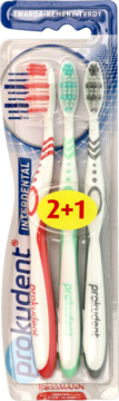Zestaw trzech twardych szczoteczek Prokudent (czerwona, zielona, szara) w blistrze, z promocją 2+1, widok z przodu.