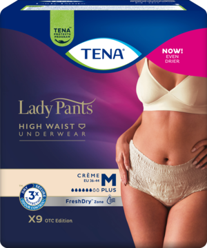 Opakowanie TENA Lady Pants High Waist Underwear M CRÈME, 9 sztuk. Damska bielizna chłonna z modelem w beżowej bieliźnie.