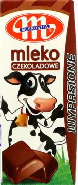 Karton mleka czekoladowego MLEKOVITA z wesołą krową, napisem 'mleko czekoladowe' i kawałkami czekolady, widok z przodu.