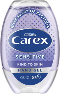Cussons Carex Sensitive Quickdry Hand Gel w przezroczystej butelce z fioletowym płynem. Widok z przodu, zabija 99.99% bakterii.