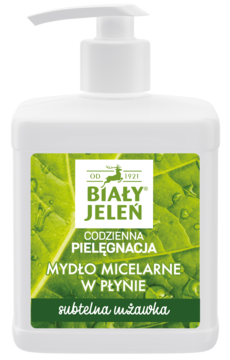 Biały Jeleń Mydło micelarne w płynie Subtelna Mżawka. Biała butelka z pompką, zielona etykieta z motywem liścia.