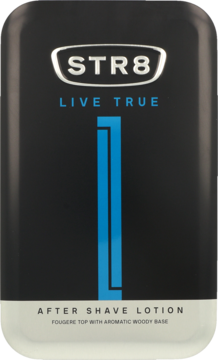 STR8 Live True After Shave Lotion. Czarna butelka z niebieskim pionowym paskiem, widok z przodu.