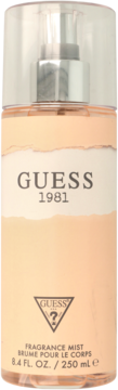 Guess 1981 Fragrance Mist 250ml w smukłej butelce z beżowym płynem, widok z przodu, biała etykieta.