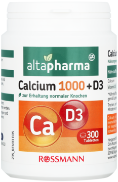 Biała butelka Altapharma Calcium 1000+D3, suplementu na kości z witaminą D3, zielono-pomarańczowa etykieta, 300 tabletek, widok z przodu.