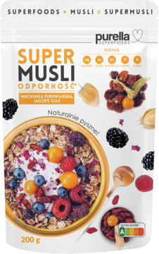 Purella SuperMusli Odporność: biała torebka, miska płatków z jagodami goji i miechunką peruwiańską.