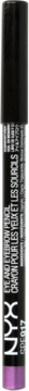 Cienka kredka do oczu NYX SLIM EYE PENCIL w czarnej obudowie, z fioletową końcówką, stojąca pionowo.