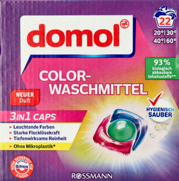 Domol Color-Waschmittel 3in1 CAPS, fioletowe pudełko 22 sztuk z kolorową kapsułką, widok przód.