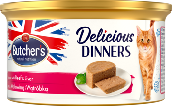 Puszka karmy dla kota Butcher's Delicious Dinners, mus z wołowiną i wątróbką, widok z przodu z kotem.