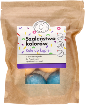 Brązowa torebka z napisem "Szaleństwo kolorów Kule do kąpieli", widok z przodu, widać pomarańczową i niebieską kulę.