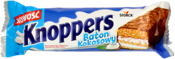 Nowość Knoppers Baton Kokosowy w niebiesko-białym opakowaniu, z widocznym przekrojem warstwowego batonika.