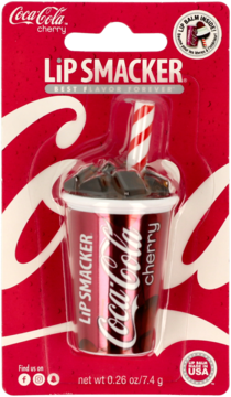 Czerwony balsam Lip Smacker Coca-Cola Cherry w blistrze, w kształcie kubka z napojem i słomką, widok z przodu.