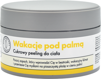 Cukrowy peeling do ciała 'Wakacje pod palmą' w szarym słoiku, biała etykieta z żółtym napisem.