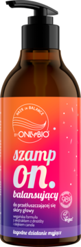 Onlybio Hair Balance szampon balansujący do skóry głowy przetłuszczającej się, ciemna butelka z pompką, etykieta ombre.