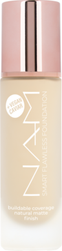 Beżowy podkład NAM Smart Flawless z wegańskim kawiorem, matowe wykończenie, w butelce z różową nakrętką, widok z przodu.
