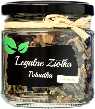 Przezroczysty szklany słoik Legalne Ziółka Pobudka Herbatka, czarna etykieta z białym napisem, zawieszka ze sznurka.