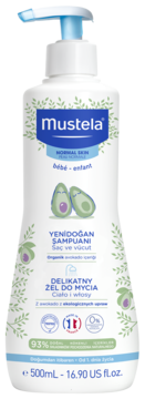 Biała butelka szamponu i żelu Mustela z awokado, dla niemowląt. Widok z przodu, niebieska pompka, 500ml.