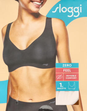 Czarna bezszwowa braletka Sloggi Zero Feel na modelce, ujęcie z przodu, z widocznym logo.