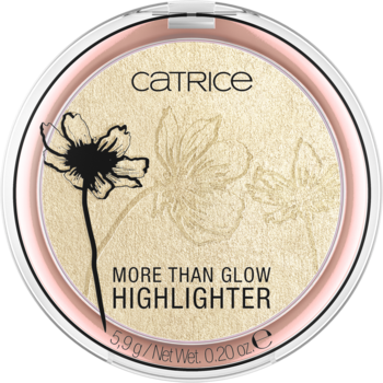 Catrice More Than Glow Highlighter, kremowy kompakt z wytłoczonymi kwiatami i różową obwódką, widok z góry.
