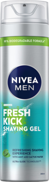 Nivea Men Fresh Kick Żel do golenia 200ml, srebrna butelka z niebieskim logo, turkusowe tło z miętą i kaktusem, widok z przodu.