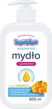 Biała butelka Bambino Rodzina mydła z pompką, 500 ml, zapach mirabelki, z pantenolem, widok z przodu.