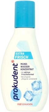 Biała butelka koncentratu Prokudent Extra Frisch do płukania ust 125ml z niebieskim korkiem, widok z przodu.