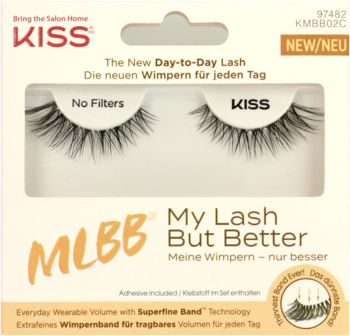 Przednie ujęcie białego opakowania rzęs Kiss MLBB My Lash But Better, z widoczną parą naturalnych rzęs.
