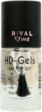 Przezroczysty lakier do paznokci RIVAL me HD-Gels Top Coat nr 01 w butelce z widocznym pędzelkiem.