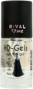 Przezroczysty lakier do paznokci RIVAL me HD-Gels Top Coat nr 01 w butelce z widocznym pędzelkiem.