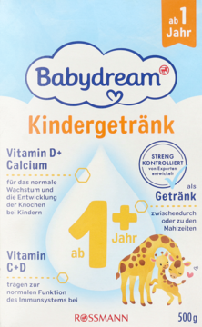Opakowanie Babydream Kindergetränk (napój dla dzieci 1+ rok) 500g, z przodu, z żyrafami i witaminami.
