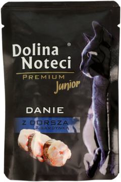 Czarne, stojące opakowanie karmy Dolina Noteci Premium Junior z dorszem i sardynką, widok z przodu.