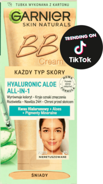 Garnier BB Cream Hyaluronic Aloe All-in-1 w beżowej tubce, odcień Śniady, widok z przodu z porównaniem na skórze.