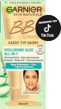 Garnier BB Cream Hyaluronic Aloe All-in-1 w beżowej tubce, odcień Śniady, widok z przodu z porównaniem na skórze.