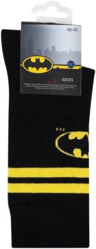 Czarne męskie skarpetki Batman z żółtym logo i dwoma paskami, w opakowaniu z rozmiarem 40-45, na szarym tle.