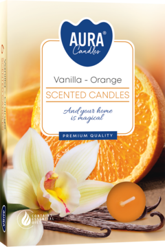 Opakowanie świec Aura Candles wanilia-pomarańcza z kwiatem wanilii, plasterkiem pomarańczy i pomarańczową świeczką.