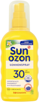 Żółty spray do opalania Sunozon SPF 30, Rossmann, wodoodporny, widok z przodu. Etykieta z informacją o braku mikroplastiku.