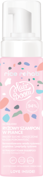 Hair Boom Rice Rehab ultralekki ryżowy szampon w piance w białej butelce z różową etykietą, widok z przodu.