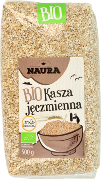 Przezroczyste opakowanie BIO kaszy jęczmiennej Naura, widoczne jasne ziarna i brązowa etykieta z miską.