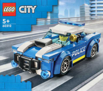 Zestaw Lego City Radiowóz 60312: niebieski samochód policyjny z figurką, widok z przodu na pudełku.