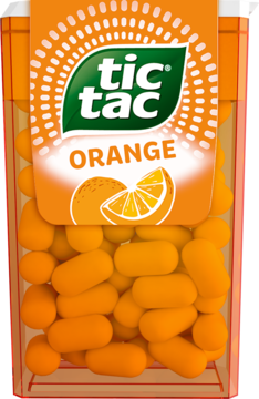 Pomarańczowe Tic Tac Orange, przezroczyste opakowanie z owalnymi drażetkami i etykietą z pomarańczą, widok z przodu.