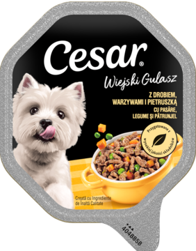 Cesar Wiejski Gulasz mokra karma dla psów 150g, drobiowy gulasz z warzywami i pietruszką, pies na opakowaniu.