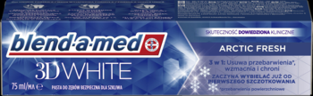 Front opakowania pasty blend-a-med 3D White Arctic Fresh w odcieniach błękitu z białymi płatkami śniegu.
