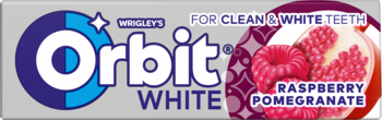 Orbit White guma malinowo-granatowa, logo, hasło 'For Clean & White Teeth', świeże owoce widoczne.