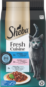 Sheba Fresh Cuisine karma dla kota, beżowo-szara torba, szary kot, płatki w sosie, 3 smaki, widok z przodu.