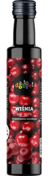 Ciemna butelka soku wiśniowego 100% "da to dobre!", etykieta z soczystymi wiśniami, widok z przodu.