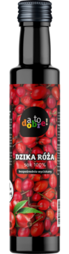 Czarna butelka soku z dzikiej róży 'da to dobre!', 100% NFC, z etykietą w czerwone owoce. Widok z przodu.