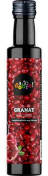 Sok z granatu Da To Dobre, 100% NFC, w ciemnej butelce z etykietą pełną ziaren granatu, widok z przodu.